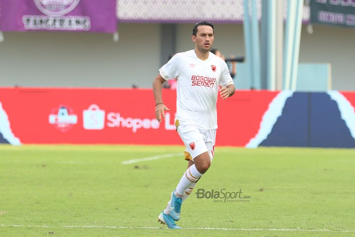 Penyerang PSM Makassar, Ezra Walian, saat menghadapi Persita Tanggerang di Stadion Sport Centre, Tangerang (6/3/2020)