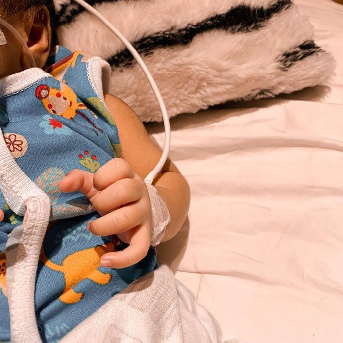 Anak kedua Tantri Kotak dan Arda Naff sakit