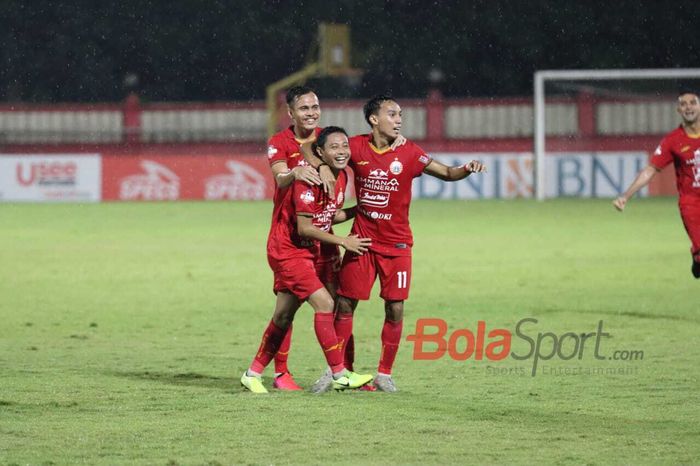 Persija Jakarta merayakan gol yang dicetak Evan Dimas dalam laga pekan ke-3 Shopee Liga 1 2020 melawan Bhayangkara FC, Sabtu (14/3/2020) di Stadion PTIK, Jakarta.