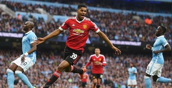 Striker Manchester United, Marcus Rashford, bergembira seusai mencetak gol ke gawang Manchester City pada 20 Maret 2016.