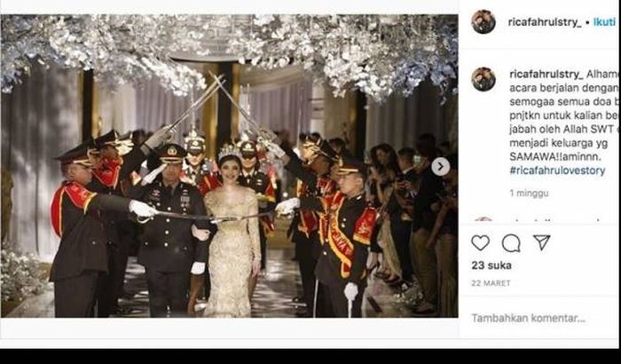 Pernikahan  Kompol Fahrul Sudiana viral di media sosial.