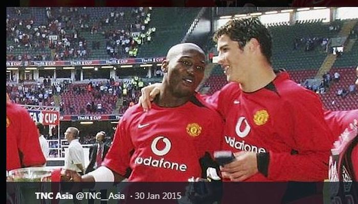 Eric Djemba-Djemba dan Cristiano Ronaldo saat membela Manchester United.