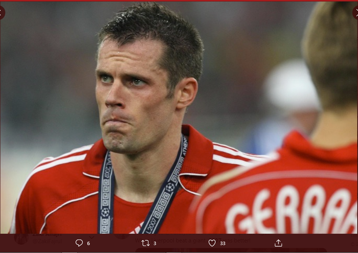 Ekspresi kekecewaan pemain Liverpool, Jamie Carragher, saat kalah melawan AC Milan pada final Liga Champions 2007.