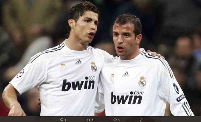 Rafael van der Vaart dan Cristiano Ronaldo saat masih sama-sama membela Real Madrid.