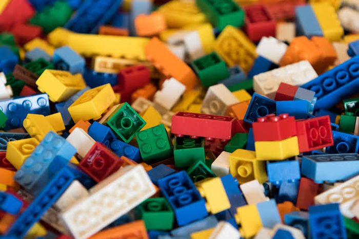 LEGO. Kini, perangkat komputasi neuromorfik memecahkan teka-teki dan labirin dengan bekerja seperti otak hewan.