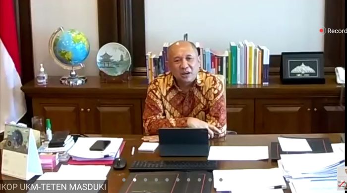 Teten Masduki, Menteri Koperasi dan Usaha Kecil Menengah Republik Indonesia dalam acara Peluncuran Grab Merchant App yang diikuti Grid.ID secara virtual, Kamis (11/6/2020). 
