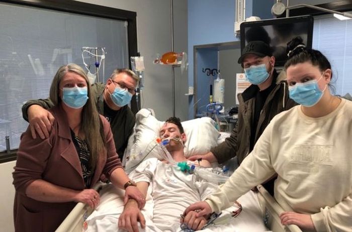  Kondisi Samuel saat menjalani perawatan.