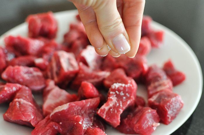 Penggaraman membuat daging jadi lebih awet