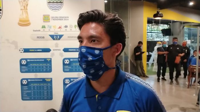 Kim Jeffrey Kurniawan saat diwawancarai di Grha Persib, Jumat (3/7/2020).