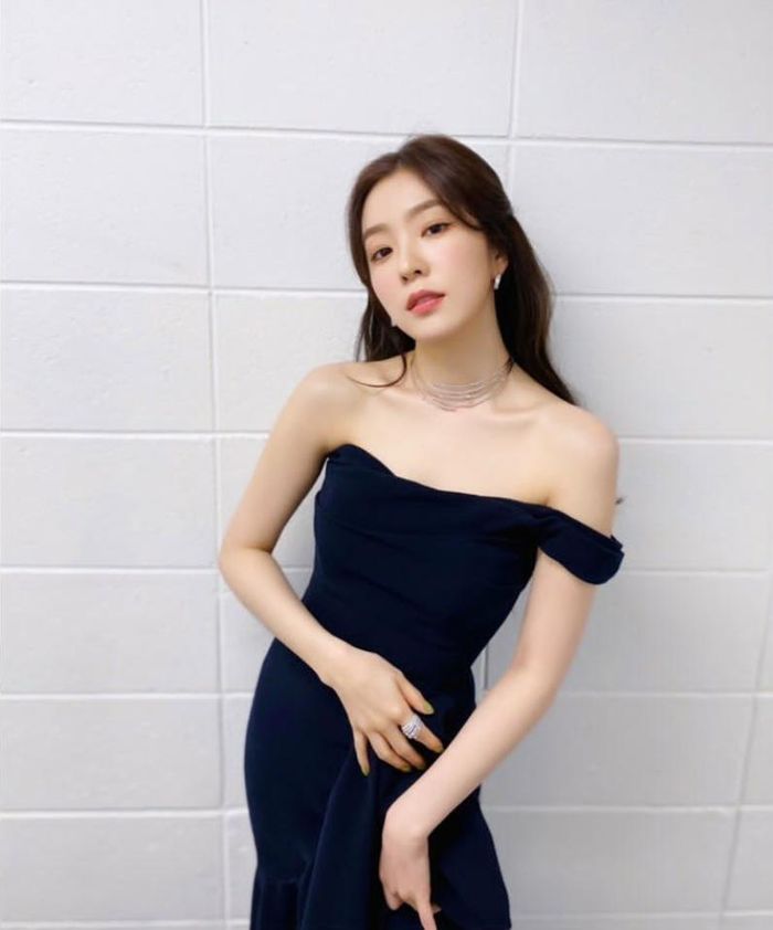  Irene Red Velvet