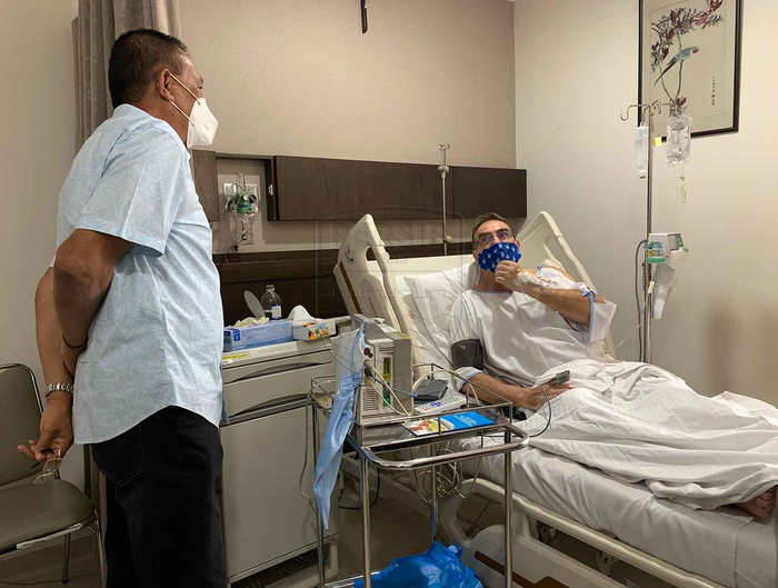 Pelatih Persib Bandung Robert Alberts dirawat di RS Borromeus Bandung akibat serangan jantung.