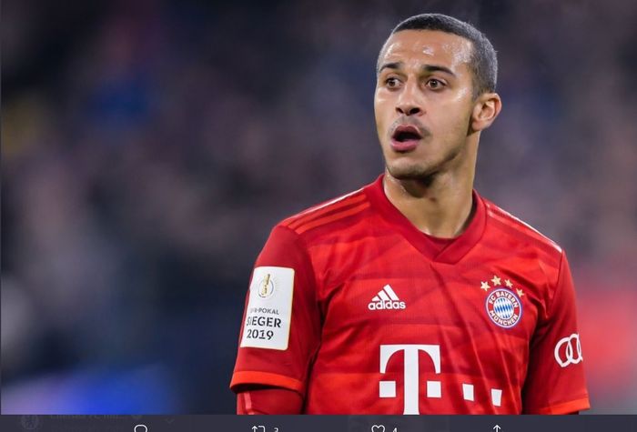 Gelandang tengah Bayern Muenchen, Thiago Alcantara, menjadi incaran serius juara Liga Inggris 2019-2020, Liverpool. pada bursa transfer  musim panas 2020.