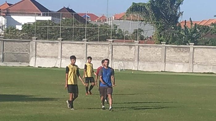 Brwa Nouri sudah berlatih di Bali jelang latihan resmi Bali United pada 3 Agustus. 