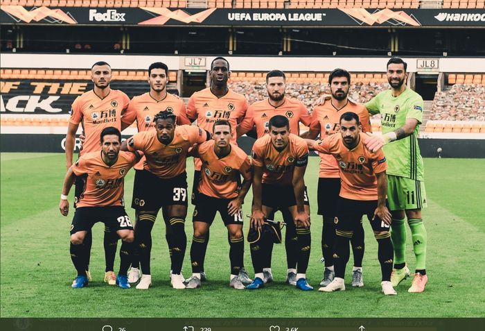 Skuad lengkap Wolverhampton Wanderers  kala menghadapi  Olympiakos pada laga leg kedua babak 16 besar Liga Europa.