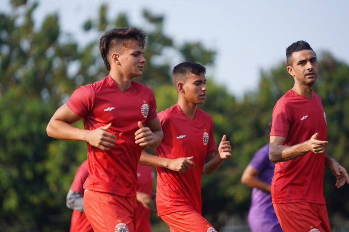 Thiago Apolina Pereira dan Maike Henrique Irine De Lima menjadi dua pemain baru yang mengikuti latihan Persija Jakarta