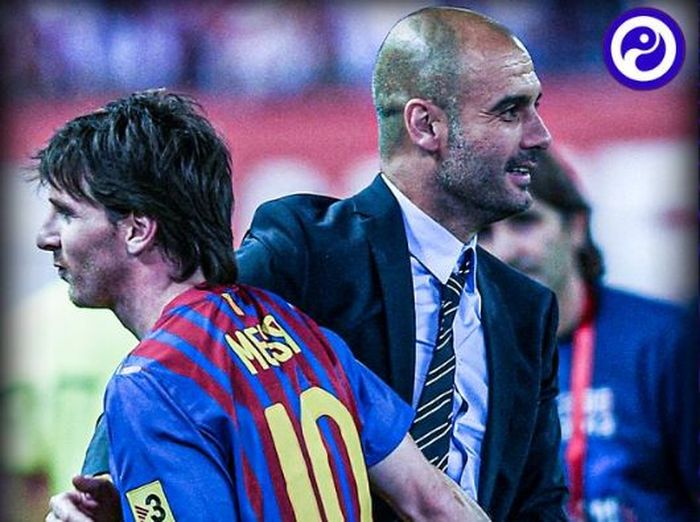 Lionel Messi dan Pep Guardiola sama-sama tersenyum saat membela Barcelona.