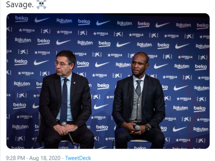 Eric Abidal (kanan) saat bersama Presiden Barcelona, Josep Maria Bartomeu, dalam sebuah konferensi pers.