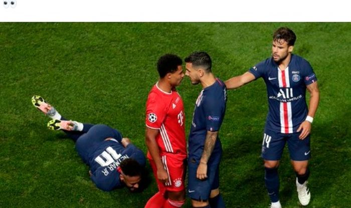 Pemain PSG Leandro Paredes terlibat perselisihan dengan Serge Gnabry lantaran tak terima Neymar dijatuhkan.