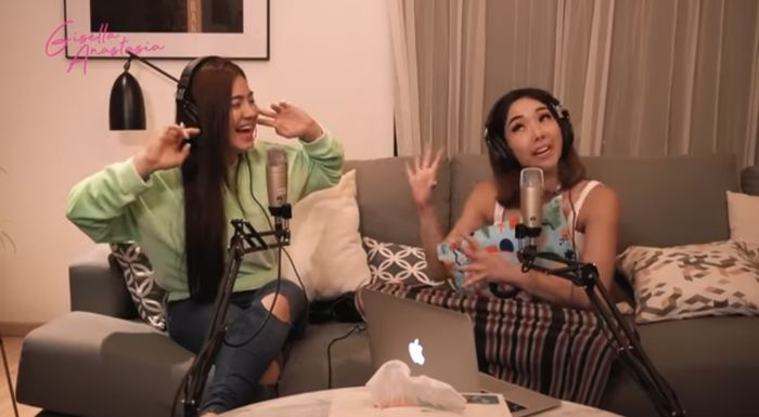 Felicya Angelista dan Gisella Anastasia.