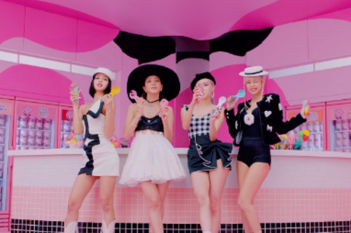 BLACKPINK dalam video klip 'Ice Cream' 
