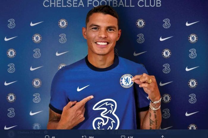 Bek baru Chelsea, Thiago Silva.