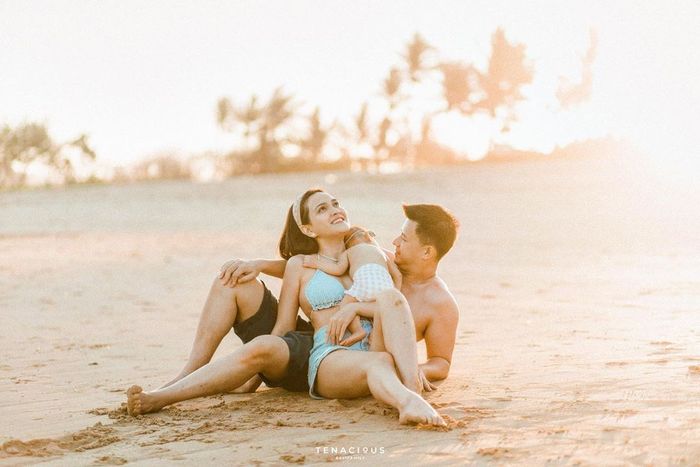 Penampilan seksi Shandy Aulia saat kenakan bikini bertali di pantai yang curi perhatian netizen