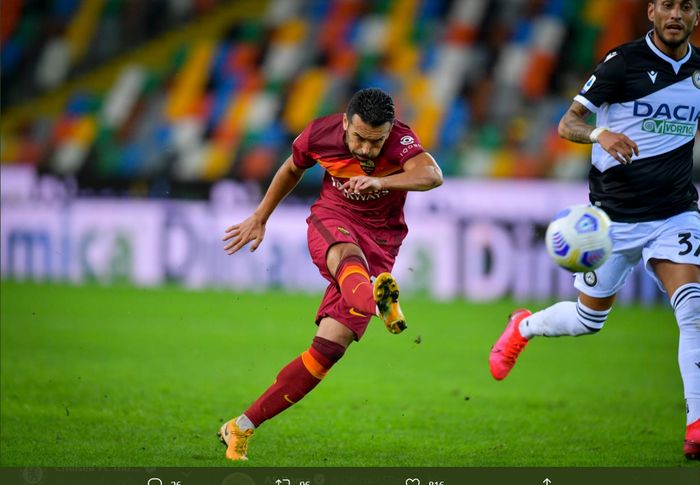 Momen penyerang sayap AS Roma, Pedro Rodriguez, mencetak gol ke gawang Udinese pada laga pekan ketiga Liga Italia 2020-2021, Sabtu (3/10/2020) atau Minggu dini hari WIB.