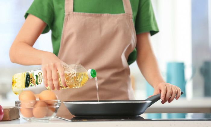 Minyak goreng Sania Royale Soya Oil