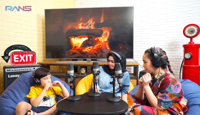 Rafathar Malik Ahmad mengadu pada sang nenek Rieta Amilia