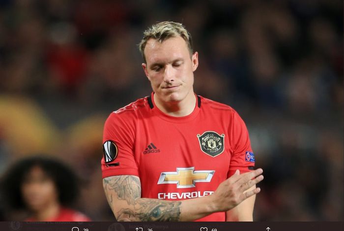 Bek tengah Manchester United, Phil Jones, dikabarkan berniat hengkang pada bursa transfer musim dingin 2021.