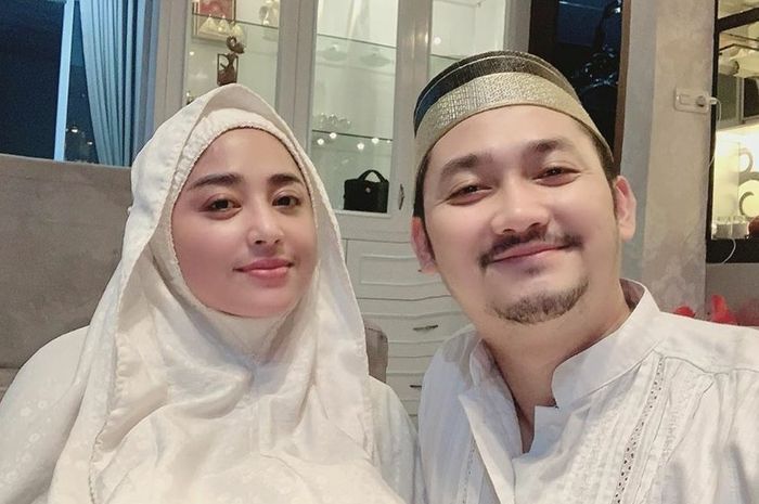 Dewi Perssik dan Angga Wijaya.