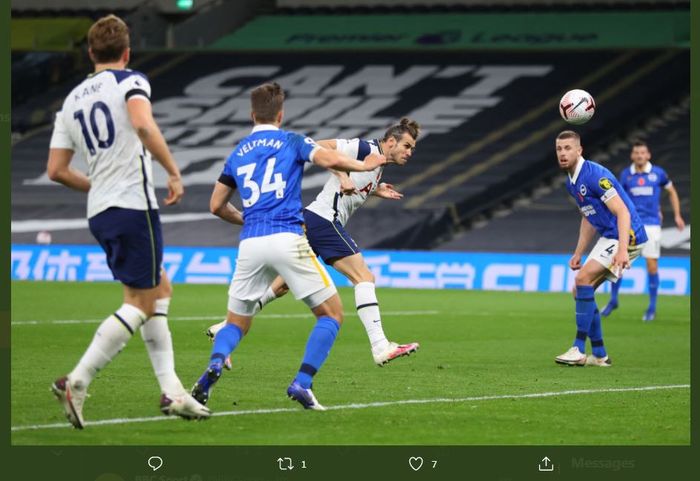 Gareth Bale mencetak gol Tottenham Hotspur ke gawang Brighton &amp; Hove Albion, 1 November 2020.