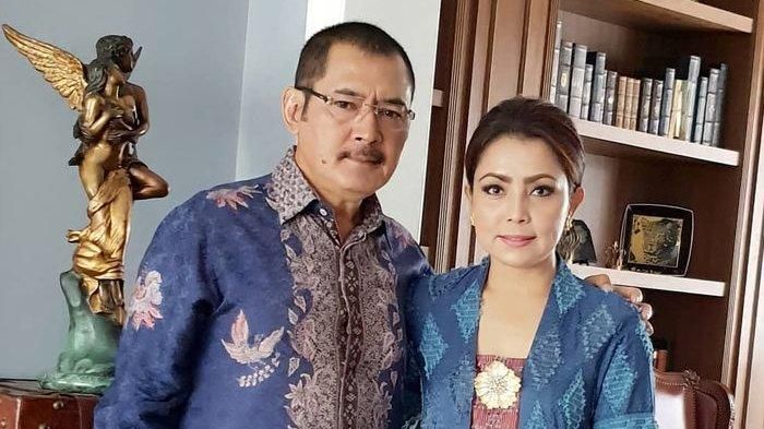 Bak tak punya rasa takut, artis ini berani kuliti tabiat asli Mayangsari usai dinikahi Bambang Trihatmodjo di dadapan orangnya, siapa ? 
