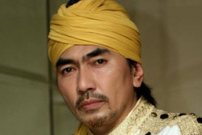 Gatot Brajamusti. Tengok Bekas Bangunan Padepokan Gatot Brajamusti di Sukabumi yang Bernuansa Putih, Sempat Terbengkalai hingga Tumbuh Rerumputan dan Pepohonan Besar