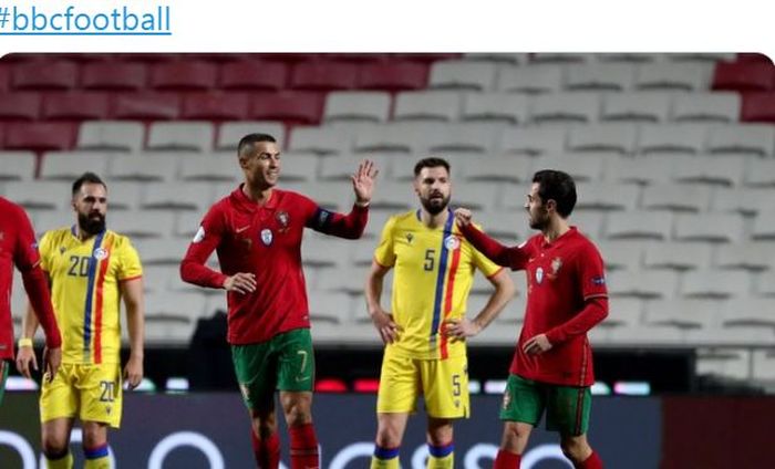 Kapten timnas Portugal, Cristiano Ronaldo, merayakan gol ke gawang timnas Andorra dalam laga uji coba di Estadio da Luz, Rabu (11/11/2020).