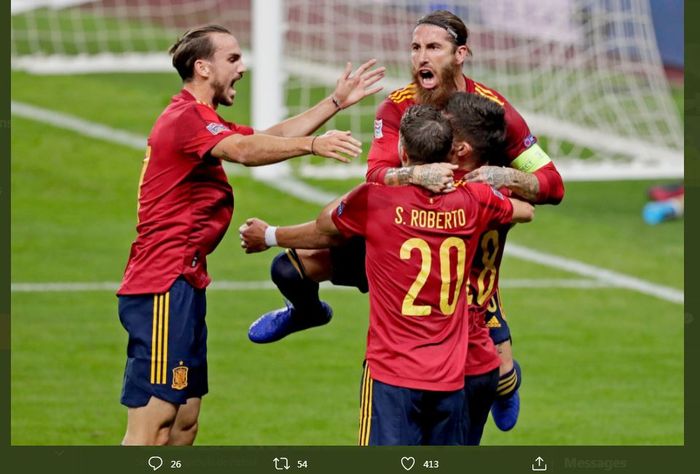 Sergi Roberto ikut merayakan gol timnas Spanyol ke gawang Jerman dalam partai UEFA Nations League 2020-2021.