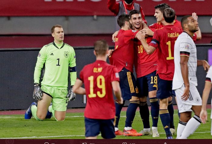 Kiper timnas Jerman, Manuel Neuer, hanya bisa pasrah ketika timnya dibantai 0-6 oleh timnas Spanyol dalam lanjutan laga Grup D UEFA Nations League, Selasa (17/11/2020) atau Rabu dini hari WIB.