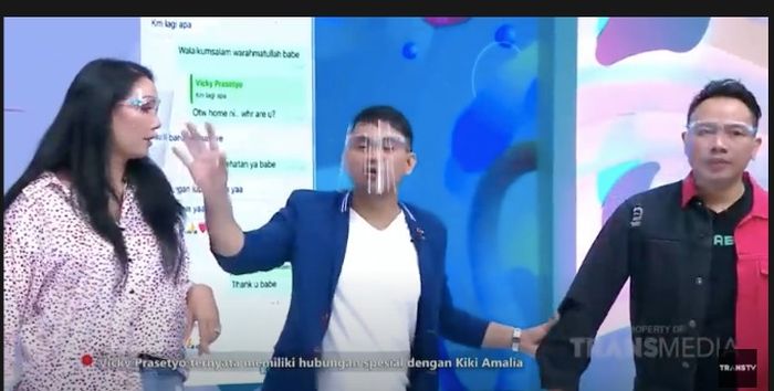 Kalina Ocktaranny ngamuk saat tahu Vicky Prasetyo memberi perhatian kepada Kiki Amalia, lewat WhatsApp.