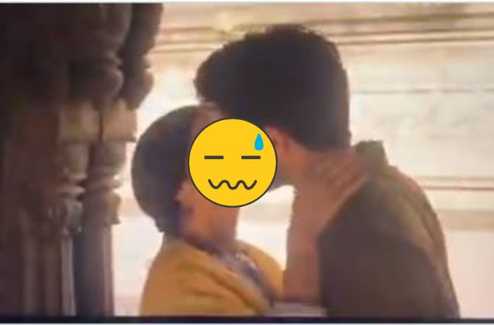  Cuplikan adegan mesra serial Netflix A Suitable Boy. 