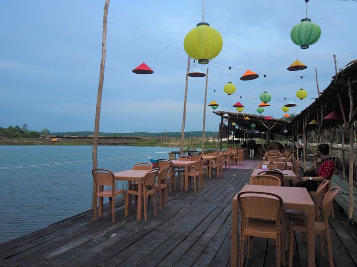 Bekas tambang yang dijadikan restoran bernama Aroma Dusun
