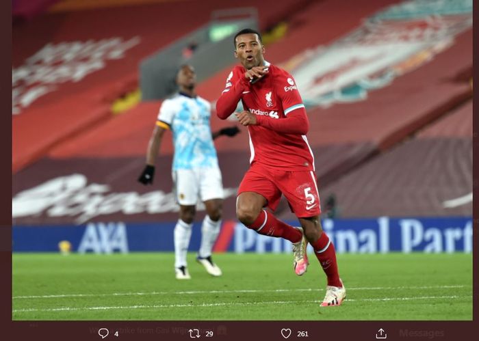 Georginio Wijnaldum mencetak gol dalam laga Liga Inggris antara Liverpool vs Wolves di Anfield, 6 Desember 2020.