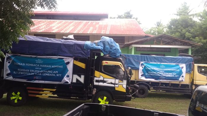 Yayasan Dana Kemanusiaan Kompas menyalurkan bantuan kemanusiaan dari pembaca Harian Kompas