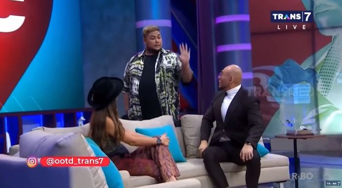Reaksi Deddy Corbuzier saat mengetahui Vicky Prasetyo telah melamar mantan istrinya.