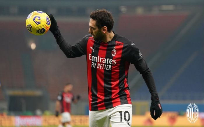 Gelandang serang AC Milan, Hakan Calhanoglu.