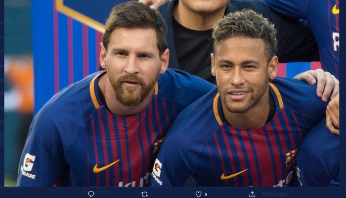 Lionel Messi dan Neymar saat membela Barcelona.