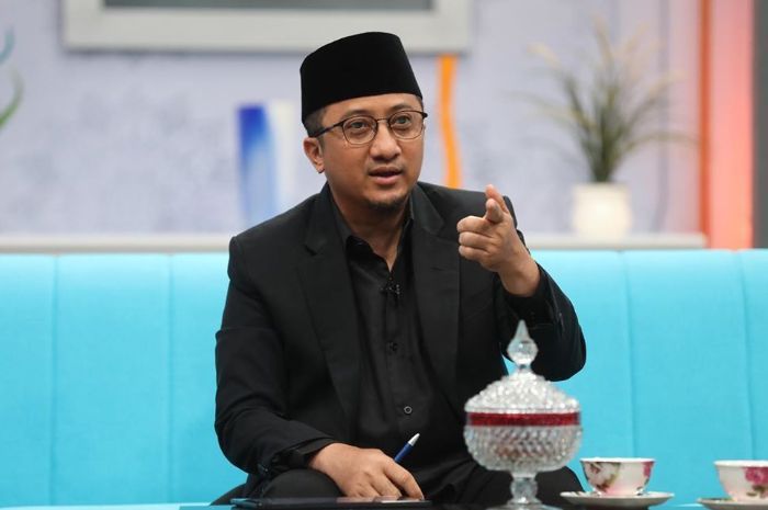 Ustaz Yusuf Mansur membagikan kabar duka karena salah satu anak didiknya meninggal dunia. Sang anak didik yang disebut sedang menempuh pendidikan di Tiongkok, meninggal dunia karena sakit.