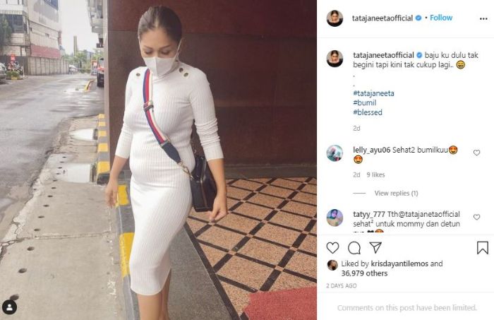 Potret seksi Tata Janeeta saat hamil muda.