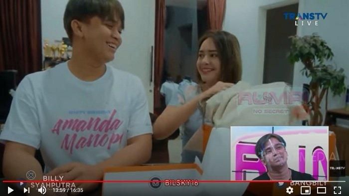 Billy Syahputra tak mau mengaku cicilan kado untuk sang kekasih Amanda Manopo belum lunas.