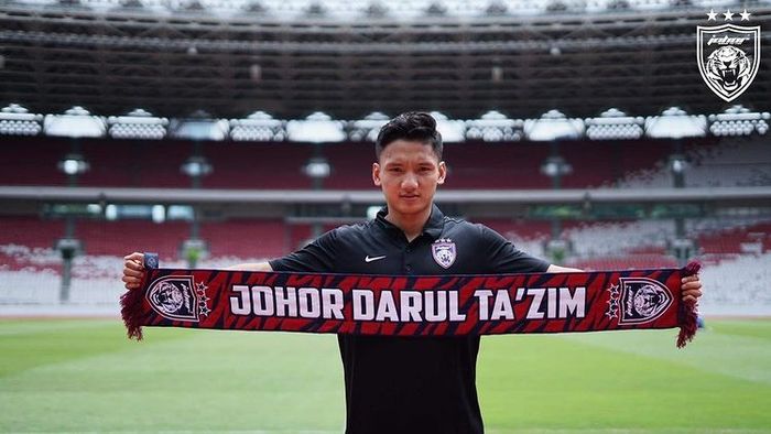 Eks gelandang timnas U-19 Indonesia, Syahrian Abimanyu, resmi diperkenalkan sebagai pemain baru Johor Darul Takzim pada 23 Desember 2020.