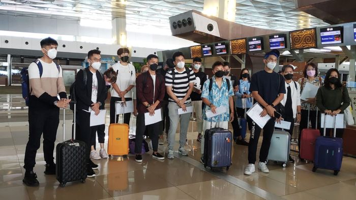 Tim bulu tangkis Indonesia di bandara Soekarno Hatta jelang mengikuti Thailand Open, Senin (4/1/2021).